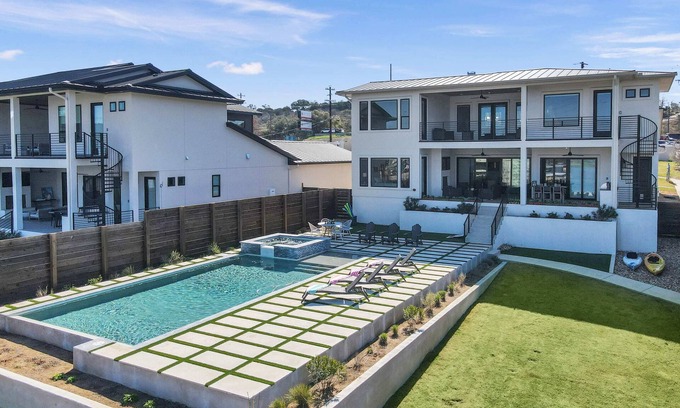Horseshoe Bay House | Captain's Cove Retreat | Concierge Services