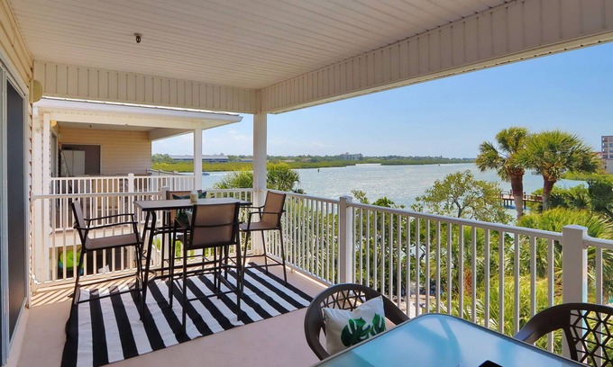 Indian Shores Condo | Captain's Cove waterfront condo with shared heated pool