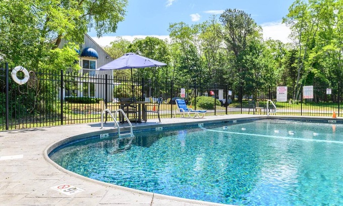North Eastham Hotel | Captains Quarters Motel & Conference Center