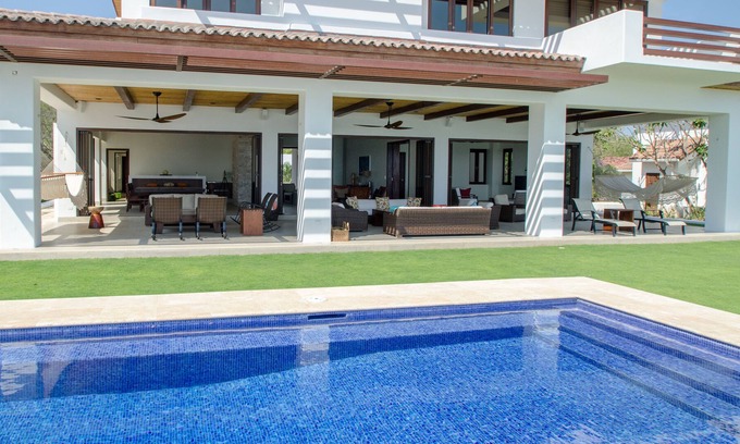 Playa Colorado House | Captiva: Hacienda Iguana's Premier Surf-front Home (7br, 8ba, full deluxe)