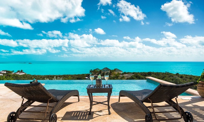 Venetian Road Settlement Villa | Captivating and breathtaking villa with 360 degree view overlooking the ocean