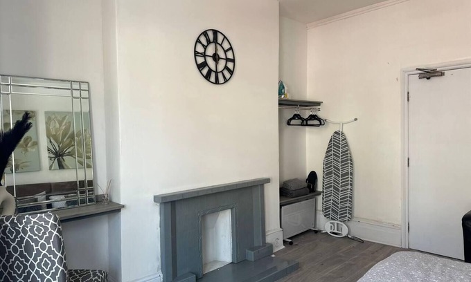 Newport Apartment | Captivating 1-Bed Apartment in Newport