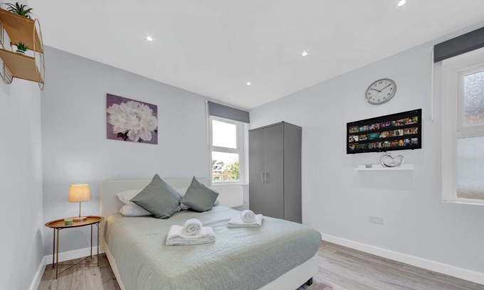 Hillingdon Apartment | Captivating 1-Bed Studio in West Drayton
