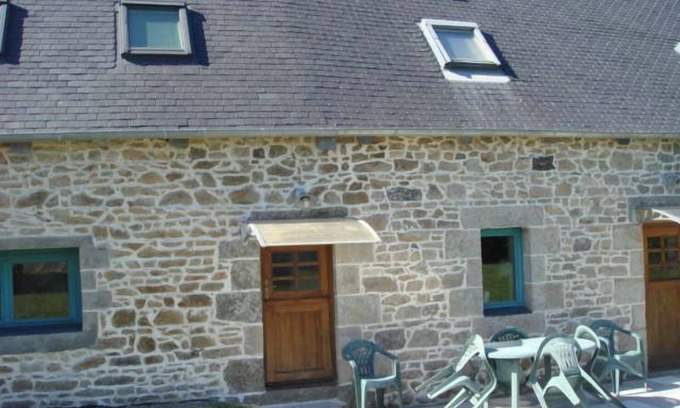 Kerien House | Captivating 2-Bed House with log burner in Kerien