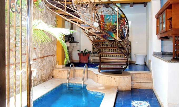 Centro Villa | CAR 6BR Colonial Retreat + Bonus