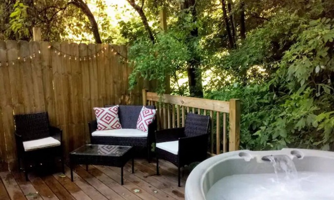 McArthur Cabin | Cardinal Cottage - Child & Pet Friendly near the Hocking Hills & Lake Hope