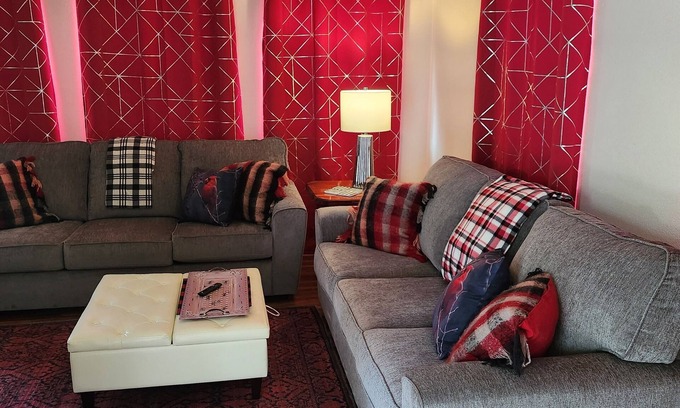 Cayuga Cottage | Cardinal Cottage on the lake with beautiful views!