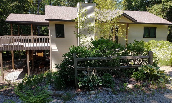 Sister Bay House | Cardinal Crest of Sister Bay