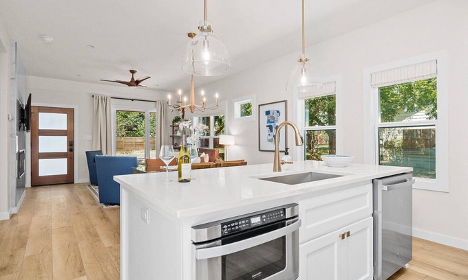Fredericksburg House | Cardinal Haus | Great House for Families | Firepit