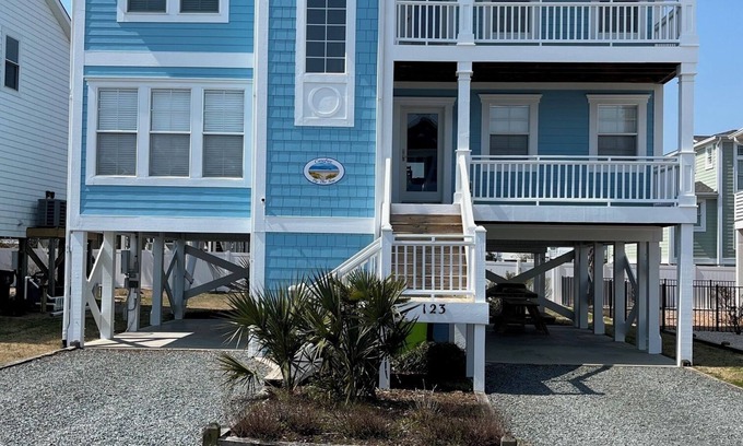 Holden Beach House | Carefree By the Sea at Holden Beach