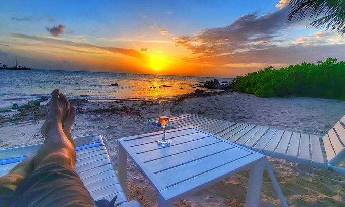 Rum Point Apartment | Caribbean Marine Park Retreat – Beachfront Bliss Awaits. With kayak