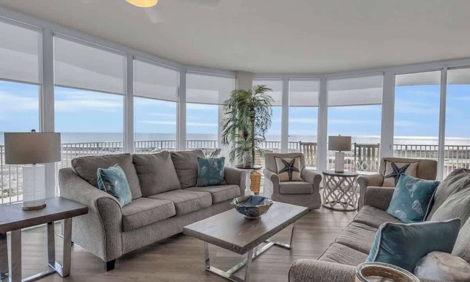 Orange Beach East Condo | Caribe 810D Epic Views Good Vibes Lazy River