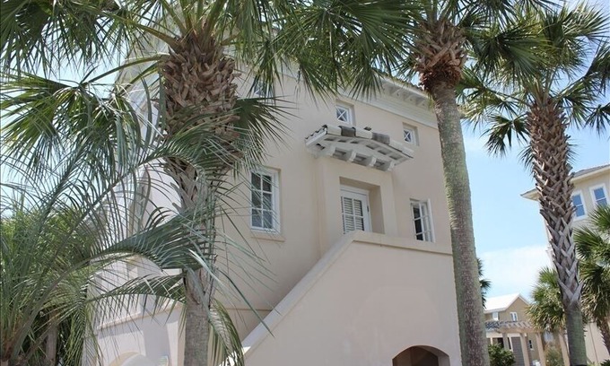 Sunnyside House | Carillon Beach - Luxury Couples Retreat, Steps from the Gulf!
