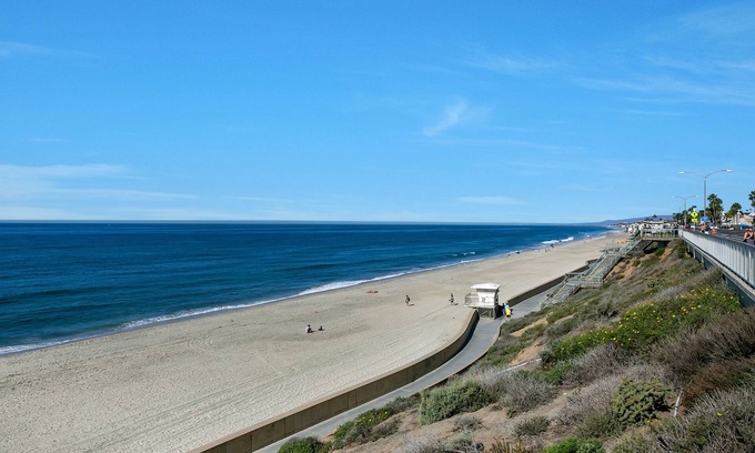 Carlsbad House | Carlsbad Cottage by the Beach