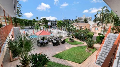 St. Pete Beach Hotel | Carlton House Motel and Suites