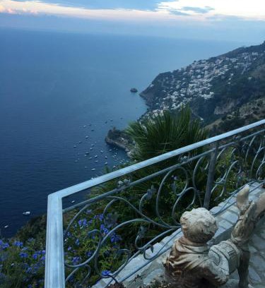 Furore House | Carluccio’s stanza privata vista mare
