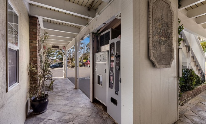 Northwest Carmel Hotel | Carmel Inn And Suites