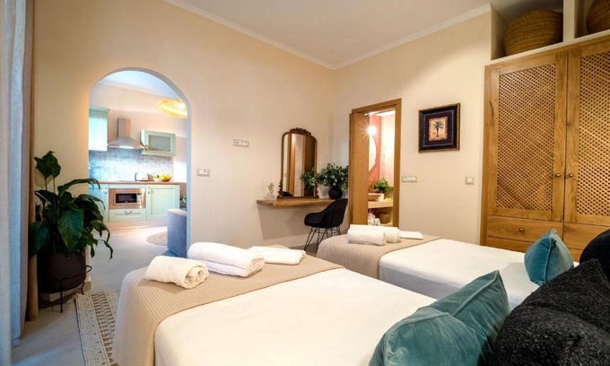 Skala Apartment | Carmena Residence