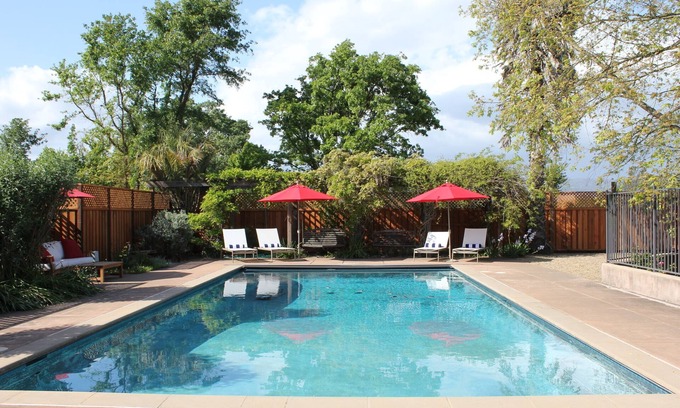 Sonoma House | Carneros Vista Ranch - Farmhouse Estate on 3 Acres near Sonoma Plaza
