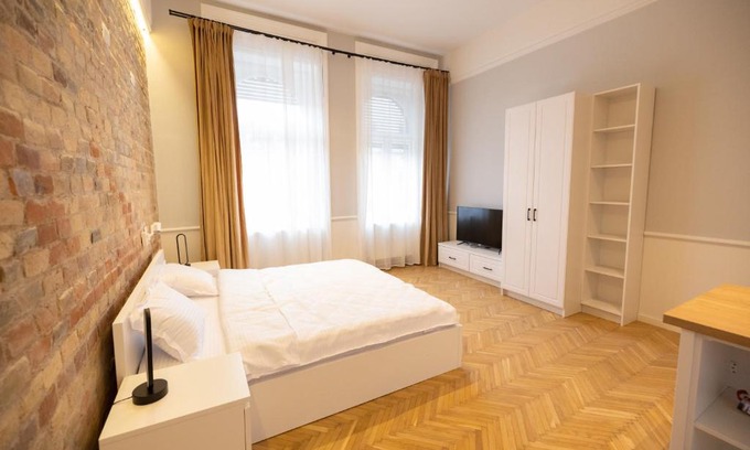 Timisoara Apartment | Carol Residence - ultra central - powered by NEO