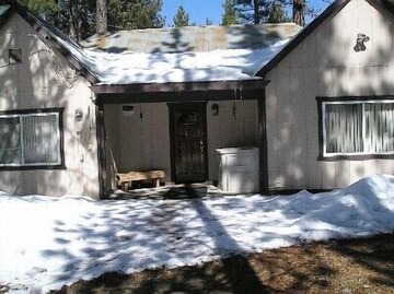 Bijou Pines Cabin | Carolyn's Cute & Cozy Cabin in South Lake Tahoe