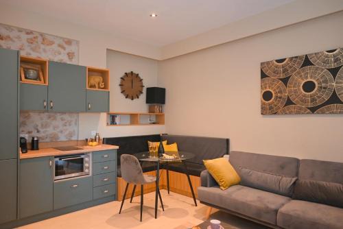 Liapades Apartment | Carpe Diem Moursia Studio