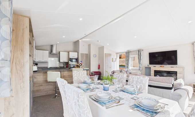 Ryde Ski Chalet | Carpenters Lodge, the perfect dog friendly retreat.