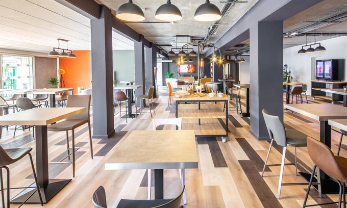 Serres-Castet Hotel | Carré Pau Airport Hôtel