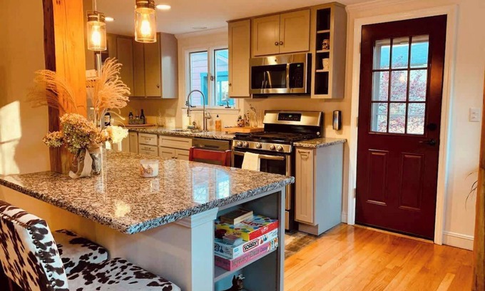 Firthcliffe Cottage | Carriage House: Romantic Hideaway near West Point