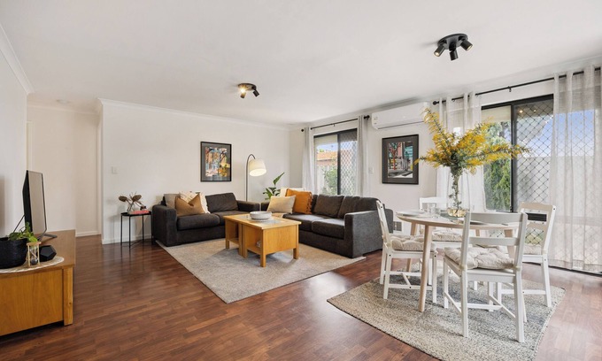 North Perth Apartment | Carrington Retreat – Quiet 2BR Stay Near Shops, Buses & City Fringe