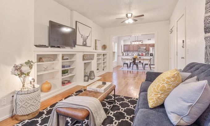 Downtown Tulsa Apartment | Carson Flats #5-Downtown|BOK|OSU MED|Gathering Pl