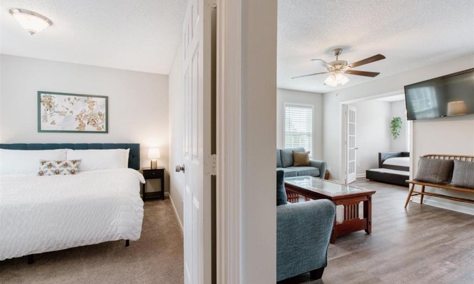Parker House | Carver St, 100
