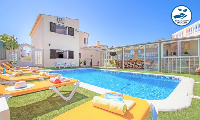 Carvoeiro Villa | Carvoeiro: Sea View, Heatable Pool & BBQ