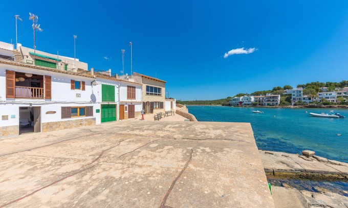 Portopetro House | CAS PADRINS (PORTOPETRO) - Picturesque house in front of the sea in Portopetro with free W