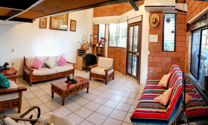 Tuxtla Gutierrez House | Casa 2BR con Entrepiso Y AC @ Zona Centro