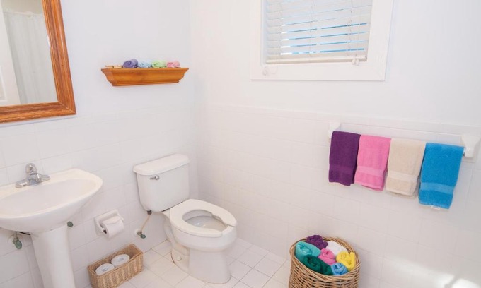 Historic Seaport Hotel | Casa 325 Guesthouse