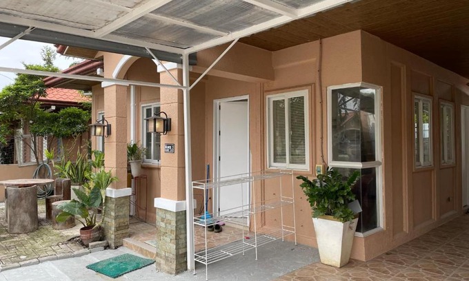 Talomo District House | Casa Adhara