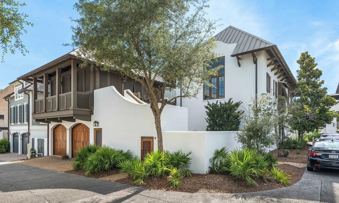 Rosemary Beach House | Casa Al Fin/South of 30A in Rosemary/Steps to Pool & Beach/4 Bikes