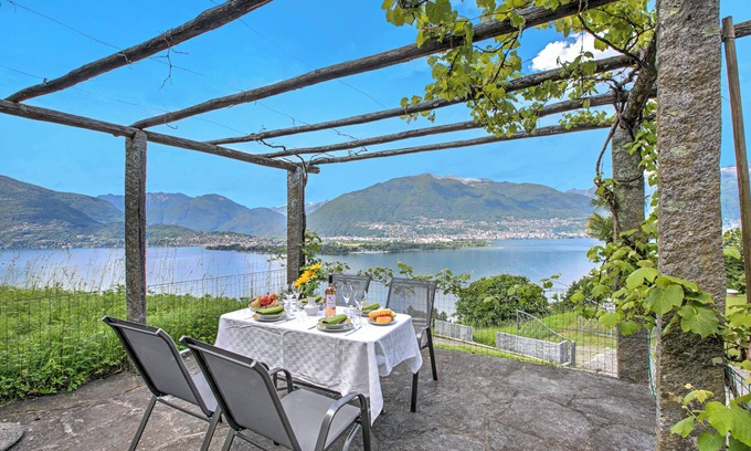 San Nazzaro Apartment | Casa al runchett, Gambarogno, San Nazzaro, Switzerland