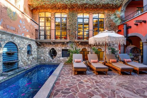 Zona Centro House | Casa Almira 5BR Luxury Home with Pool, Hot Tub & Rooftop