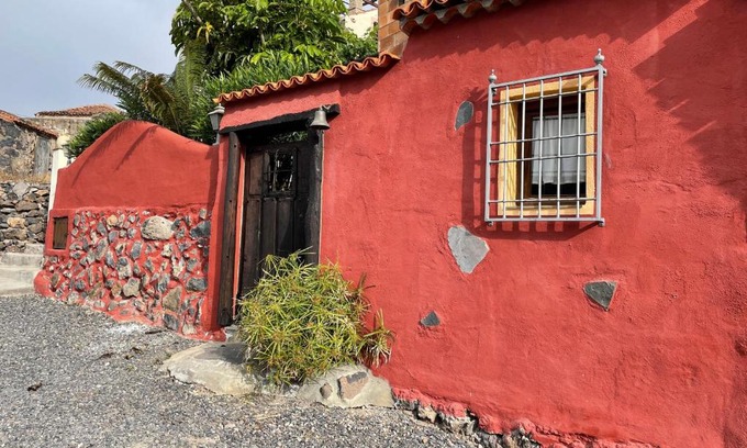 El Jaral House | Casa Amarilla