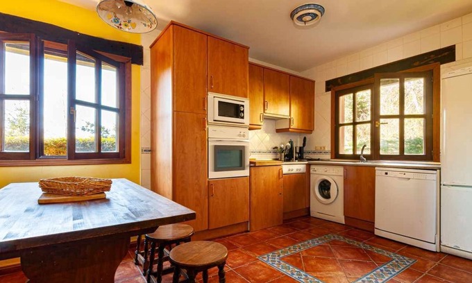 Puente Nuevo House | Casa Angel Caldueño