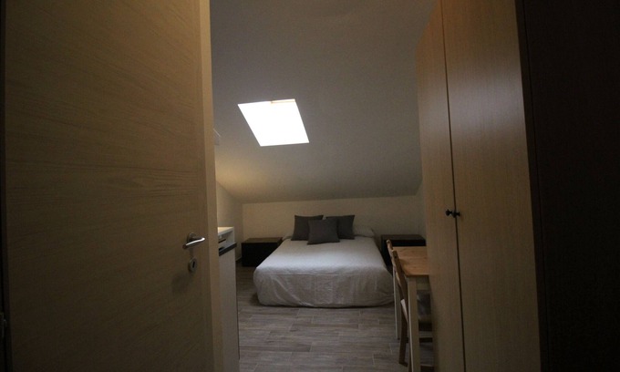 Aurora Apartment | Casa Arya, attic studio Corso Regio Parco
