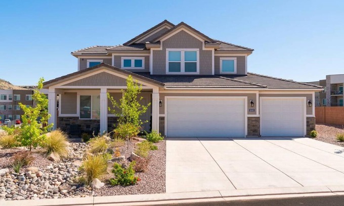 Sienna Hills House | Casa at Ladera Resort, Private Home! Pet Friendly! Hot Tub! Extra Parking in oversized garage!