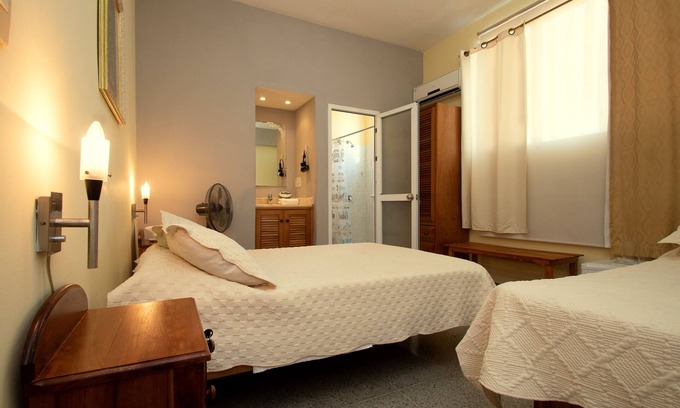 Centro Havana Bed & Breakfast | Casa Aurora y Mario