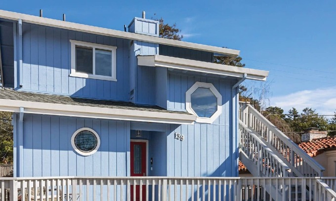 Rio del Mar House | Casa Azul- just blocks from Rio del Mar beach!