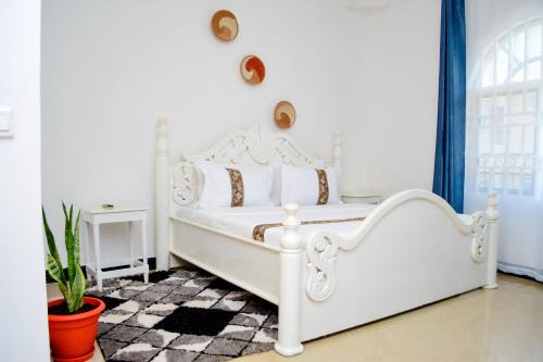 Chukwani House | Casa Azul