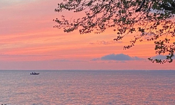 Leamington Cottage | Casa Azul : Your Lake Erie Cottage Oasis