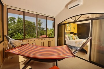 Jaco House | CASA BEACH NUTS in Jaco