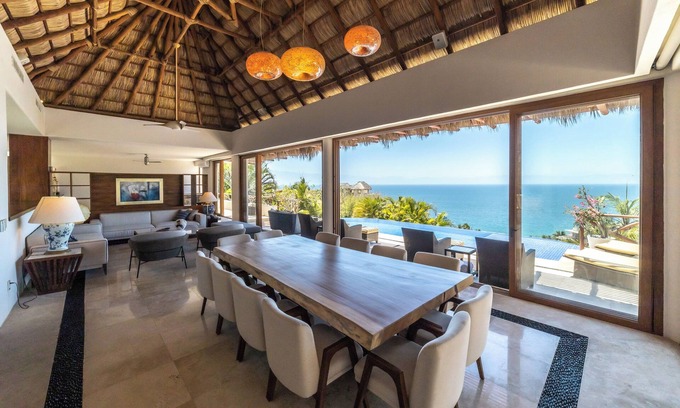 La Cruz de Huanacaxtle Villa | Casa Bella - Spectacular villa located in the exclusive Condominium Real del Mar